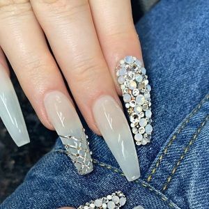 Meet your Posher, Salma